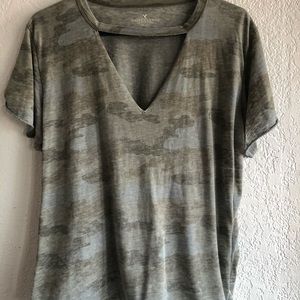 American Eagle boxy crop Tee Camo Xl